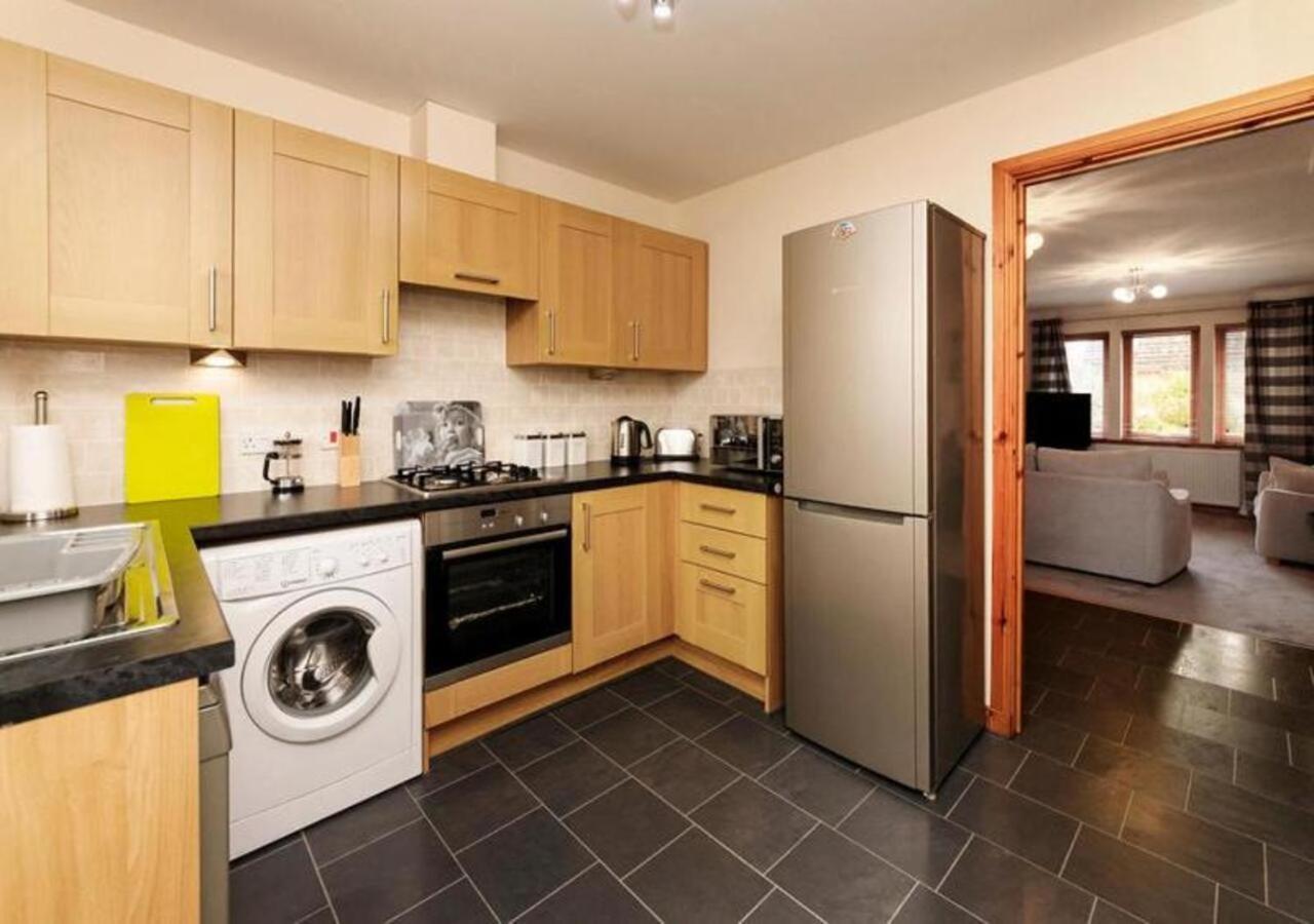 Modern 2 Bedroom Semi Detached House With Own Private Driveway Inverness Zewnętrze zdjęcie